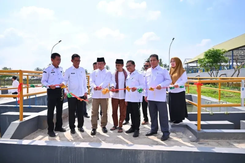 Wali Kota Payakumbuh Zulmaeta meresmikan Unit Pengolahan II IPLT Payakumbuh di Kelurahan Sungai Durian, Rabu (24/12/2025). (Foto: MC Payakumbuh)