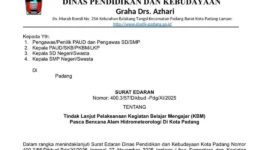 Sekolah di Padang kembali melaksanakan kegiatan belajar mengajar (KBM) tatap muka mulai Senin (1/12/2025).