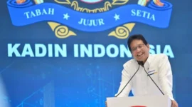 Menkeu Purbaya Yudhi Sadewa dalam Pembukaan Rapimnas Kadin 2025 di Jakarta pada Senin (1/12). (Foto: Kemenkeu)