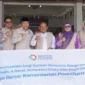 Pemko Padang menerima bantuan bencana dari Kemenperin RI di Posko Tanggap Darurat Bencana Kota Padang, Selasa (9/12/2025). (Foto: Prokopim Padang)