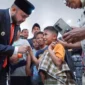 Wali Kota Padang Fadly Amran menghadiri khitan massal dalam rangka Dies Natalis ke-69 Unand di RS Unand, Jumat (19/12/2025). (Foto: Prokopim Padang)