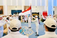 Presiden Prabowo Subianto melepas kontingen Indonesia yang akan bertanding pada SEA Games ke-33 Thailand di Istana Negara, Jakarta, Jumat (5/12/2025). (Foto: BPMI Setpres)
