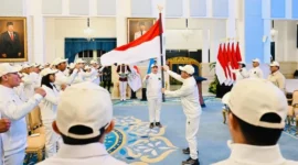Presiden Prabowo Subianto melepas kontingen Indonesia yang akan bertanding pada SEA Games ke-33 Thailand di Istana Negara, Jakarta, Jumat (5/12/2025). (Foto: BPMI Setpres)