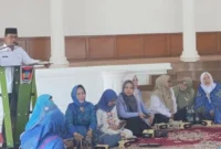 Asisten Pemerintahan dan Kesra Setdako Padang, Tarmizi Ismail membuka MSQ Tingkat Kota Padang, Rabu (24/12/2025). (Foto: Diskominfo Padang)