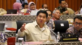 Menteri PKP Maruarar Sirait dalam Rapat bersama Komisi V DPR RI, Kamis (4/12/2025). (Foto: Kementerian PKP)