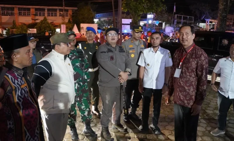 Wali Kota Hendri Arnis bersama jajaran Forkopimda melakukan patroli keamanan malam Natal Rabu (24/12/2025) malam. (Foto: Kominfo Padang Panjang)
