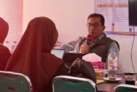 Sekdako Padang Panjang, Sonny Budaya Putra saat rapat koordinasi secara daring bersama BNPB, Jumat (26/12/2025). (Foto: Kominfo Padang Panjang)