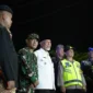 Gubernur Sumbar, Mahyeldi bersama jajaran Forkopimda melakukan peninjauan ke sejumlah gereja dan pos pengamanan Nataru di Kota Padang, Rabu malam (24/12/2025). (Foto: ADPSB)