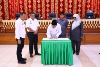 Pemko Payakumbuh dan DPRD menyepakati Ranperda Penanaman Modal menjadi Perda dalam Rapat Paripurna, Rabu (24/12/2025). (Foto: MC Payakumbuh)