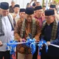 Wakil Wali Kota Padang, Maigus Nasir, meresmikan Masjid Abu Abdurrahman Padang di Jalan Tunggang, Perumahan Kubu Durian Indah Blok J1, Pasar Ambacang, Kecamatan Kuranji, Kamis (25/12/2025). (Foto: Prokopim Padang