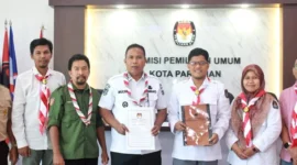 Penandatanganan Perjanjian Kerja Sama Pembentukan Saka Pramuka Rintisan Yogaswara di Kantor KPU Kota Pariaman, Rabu (24/12/2025). (Foto: Kominfo Pariaman)