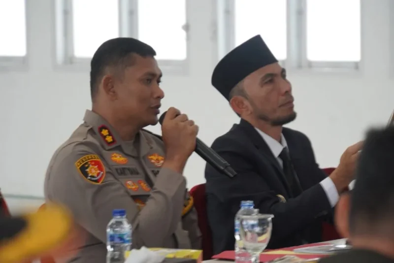 Polres Padang Panjang menggelar Rakor Lintas Sektoral guna pengamanan Nataru di Hall Lantai III Balai Kota, Jumat (19/12/2025). (Foto: Kominfo Padang Panjang)