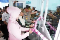 Wali Kota Padang Panjang, Hendri Arnis meresmikan SPPG Koto Panjang Yayasan Kemala Bhayangkari Kota Padang Panjang, Jumat (26/12/2025). (Foto: Kominfo Padang Panjang)