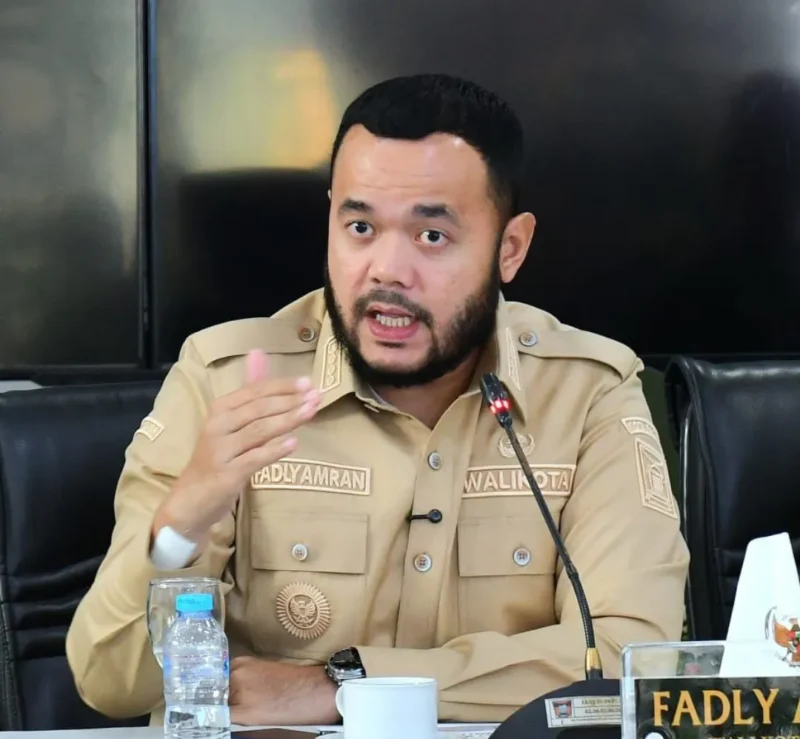 Wali Kota Padang, Fadly Amran mengimbau seluruh ayah untuk mengambil rapor anak secara langsung di sekolah. (Foto: Prokopim Padang)