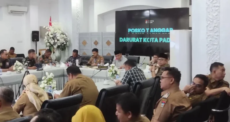 Wakil Wali Kota Padang, Maigus Nasir saat Rapat Koordinasi Evaluasi Akhir Masa Tanggap Darurat Bencana. (Foto: Diskominfo Padang)