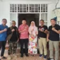 Sekkab Pessel, Zainal Arifin (tiga dari kiri) bersama Sekjen DPP PKPS, Bakri Maulana (paling kanan), Plt Kalaksa BPBD Pessel, Mulyandri (paling kiri) serta pengurus PKPS lainnya. (Foto: Dok. Humas PKPS)