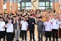 Wali Kota Padang, Fadly Amran melantik 169 pejabat administrator, pengawas, fungsional, dan kepala sekolah, Rabu (31/12/2025). (Foto: Prokopim Padang)