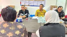 Wakil Wali Kota Padang Panjang, Allex Saputra, Sekretaris Daerah Sonny Budaya Putra dan unsur terkait lainnya menerima kedatangan Tim dari Sentra Terpadu Inten Soeweno pada Kamis (11/12/2025). (Foto: Kominfo Padang Panjang)