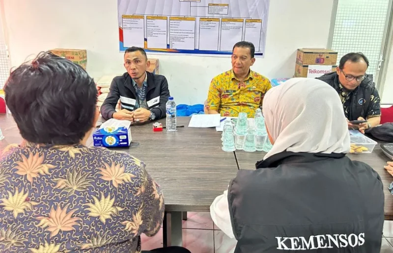 Wakil Wali Kota Padang Panjang, Allex Saputra, Sekretaris Daerah Sonny Budaya Putra dan unsur terkait lainnya menerima kedatangan Tim dari Sentra Terpadu Inten Soeweno pada Kamis (11/12/2025). (Foto: Kominfo Padang Panjang)