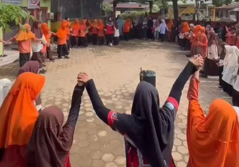 Disdikbud Kota Padang menggelar trauma healing di SDN 07 Gurun Laweh. (Foto: Diskominfo Padang)