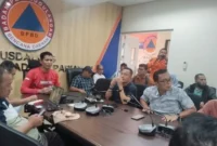 Sekdakab Padang Pariaman Rudi Repenaldy Rilis memimpin pembekalan teknis verval di Kantor Pusdalops Penanggulangan Bencana Padang Pariaman. (Foto: Kominfo Padang Pariaman)