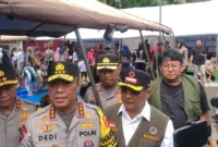 Bupati Padang Pariaman John Kenedy Azis mendampingi kunjungan kerja Wakapolri Komjen Pol. Dedi Prasetyo di wilayah hukum Polres Padang Pariaman, Minggu (28/12/2025). (Foto: Kominfo Padang Pariaman)
