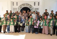 Wali Kota Pariaman Yota Balad menerima kunjungan kerja Kepala Badan Kementan RI, Idha Widi Arsanti di Pendopo Wali Kota Pariaman, Jumat (26/12). (Foto: Kominfo Pariaman)
