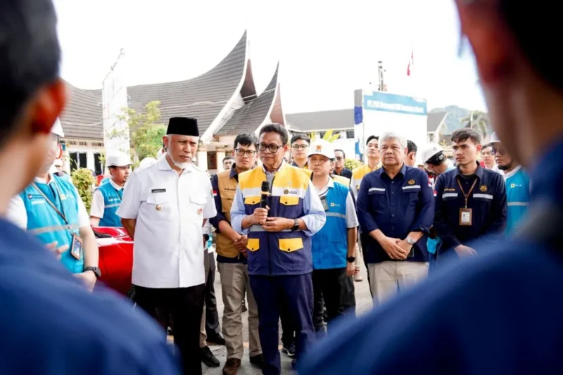Wakil Menteri ESDM Yuliot memastikan pasokan BBM Sumatra Barat dalam kondisi aman dan terkendali menjelang Nataru. (Foto: Kementerian ESDM)