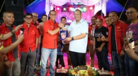 Wali Kota Pariaman Yota Balad mengapresiasi Anniversary ke-9 Innova Community Sumbar dan peluncuran logo baru di Kota Pariaman, Sabtu (17/1/2026). (Foto: Kominfo Kota Pariaman)