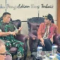 Bupati Dharmasraya Annisa Suci Ramadhani menemui Pangdam XX/TIB Mayjen TNI Arief Gajah Mada di Padang, Kamis (22/1/2026). (Foto: Pemkab Dharmasraya)