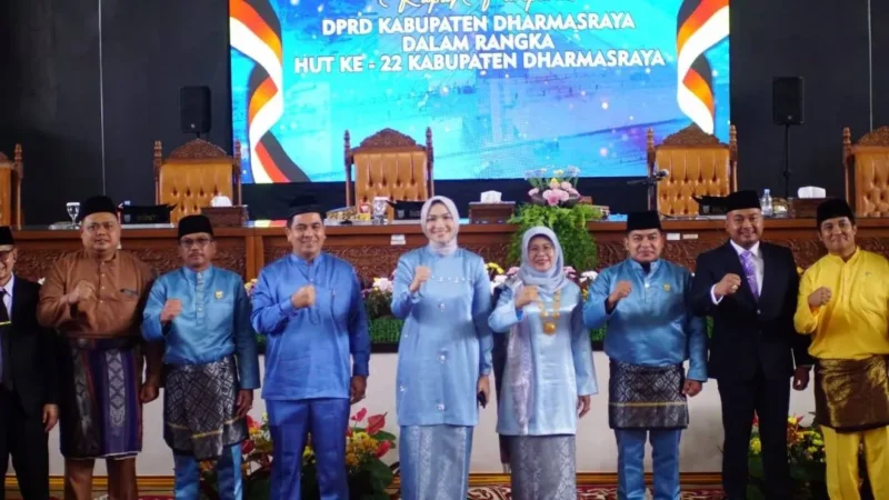 Bupati Dharmasraya Annisa Suci Ramadhani usai Sidang Paripurna Istimewa DPRD Dharmasraya memperingati HUT ke-22 Kabupaten Dharmasraya, Rabu (7/1/2026). (Foto: Pemkab Dharmasraya)