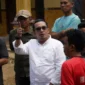 Bupati Tanah Datar Eka Putra meninjau Jalan Usaha Tani Dusun Bayua, Nagari Tanjuang Alam, Kecamatan Tanjuang Baru, Minggu (25/1/2026). (Foto: Prokopim Tanah Datar)