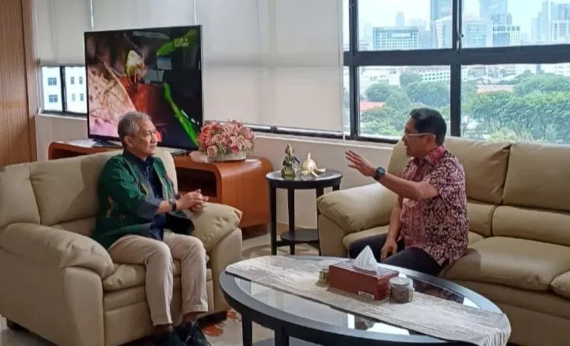 Bupati Padang Pariaman, John Kenedy Azis menemui  Dirjen Perimbangan Keuangan Kemenkeu RI, Askolani di Kantor Kemenkeu, Jakarta, Rabu (14/1/2026). (Foto: Kominfo Padang Pariaman)