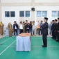Bupati Pessel, Hendrajoni melantik dan mengukuhkan pejabat eselon II di lingkungan Pemkab Pessel, Senin (5/1/2026). (Foto: Dok. Prokopim)