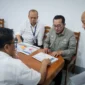 Bupati Tanah Datar Eka Putra bersama Dirjen SDA Kementerian PUPR RI, Dr. Ir. Dwi Purwantoro, ST, MT membahas percepatan penanganan banjir bandang di Tanah Datar, Sabtu (3/1/2026). (Foto: Prokopim Tanah Datar)
