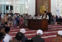 Pemko Padang Panjang memperingati Isra Mikraj dengan mendatangkan penceramah Buya Ristawardi di Islamic Centre, Kamis (15/1/2026). (Foto: Kominfo Padang Panjang)