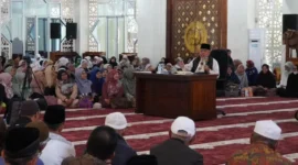 Pemko Padang Panjang memperingati Isra Mikraj dengan mendatangkan penceramah Buya Ristawardi di Islamic Centre, Kamis (15/1/2026). (Foto: Kominfo Padang Panjang)