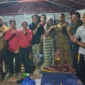 Kepala Dinsos PPrPA Pessel, Ilham Rahmadsyah Putra (tiga dari kiri) ikut langsung turun ke lapangan melakukan verifikasi data tambahan korban bencana banjir di Kecamatan Bayang Utara. (Foto: Dok. Dinsos)