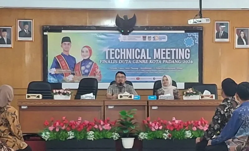 Sebanyak 40 finalis Duta Genre Kota Padang 2026 mulai menjalani Technical Meeting (TM) di Aula Latbang BKKBN Kota Padang, Minggu (25/1/2026). (Foto: Diskominfo Padang)