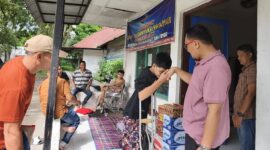 Sekda Pasbar Doddy San Ismail meninjau langsung Rumah Singgah SD I–II Teladan Panti Pasaman di Kota Padang, Kamis (8/1/2026). (Foto: Kominfo Pasbar)