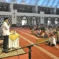 Gubernur Sumbar Mahyeldi saat peringatan Isra Mikraj Nabi Muhammad SAW 1447 Hijriah di Masjid Raya Syekh Ahmad Khatib Al Minangkabawi, Jumat (23/1/2026). (Foto: ADPSB)