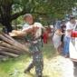 Korban hanyut di Pantai Pasia Sabalah, Kelurahan Pasie Nan Tigo saat dievakuasi ke rumah sakit. (Foto: BPBD Padang)