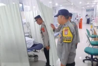 Korban saat dibawa ke rumah sakit. (Foto: Polsek Padang Utara)