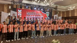 Launching pemain dan ofisial PSP Padang di Pangeran Beach Hotel Padang, Selasa malam (20/1/2026). (Foto: Diskominfo Padang)