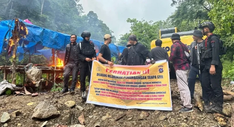 Tim Terpadu Pencegahan dan Penertiban PETI Sumbar menemukan satu unit alat berat di kawasan Muaro Tambangan, Kecamatan Duo Koto, Kamis (15/1/2026). (Foto: ADPSB)