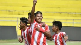 PSP Padang berhasil menaklukkan PSLA Sicincin dengan skor telak 6-1 di laga penyisihan Liga 4 Sumbar yang digelar di Stadion H Agus Salim, Kamis (29/1/2026). (Foto: Diskominfo Padang)