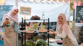 Pemkab Solsel menggelar Pameran UMKM di Ruang Taman Hijau Padang Aro, Jumat (2/1/2026). (Foto: Humas Pemkab Solsel)