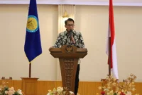 Asisten Pemerintahan dan Kesejahteraan Rakyat, Elfis Chandra membuka Pariaman Campus Expo 2026 di Universitas Sumatera Barat Convention & Exhibition (UCE), Sabtu (31/1). (Foto: Kominfo Kota Pariaman)