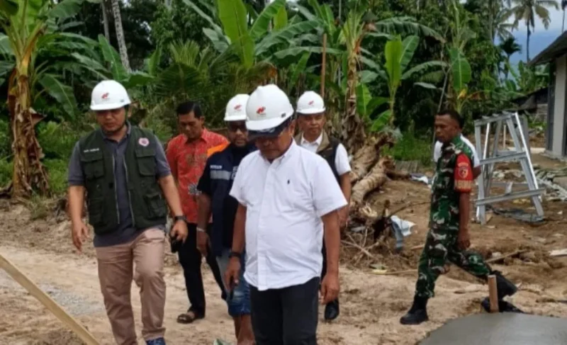 Pembangunan Huntara bagi korban banjir di Padang Pariaman terus dikebut dan ditargetkan rampung pada 22 Januari 2026. (Foto: Kominfo Padang Pariaman)