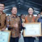 Bupati Dharmasraya Annisa Suci Ramadhani menerima Penghargaan Upakarya Wanua Nugraha Tahun 2025 dari pemerintah pusat. (Foto: Pemkab Dharmasraya)